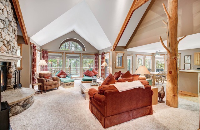 Beautiful 5br Home at The Ranch - Kids Ski Free! by RedAwning