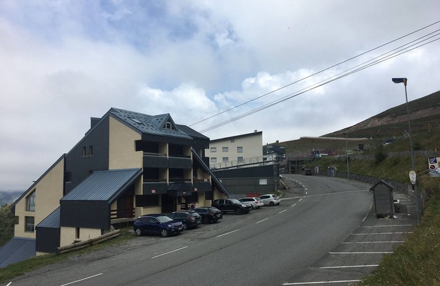BEAUTIFUL APARTMENT FOR 6 PEOPLE FACING THE SLOPES SAINT LARY PLA D'ADET