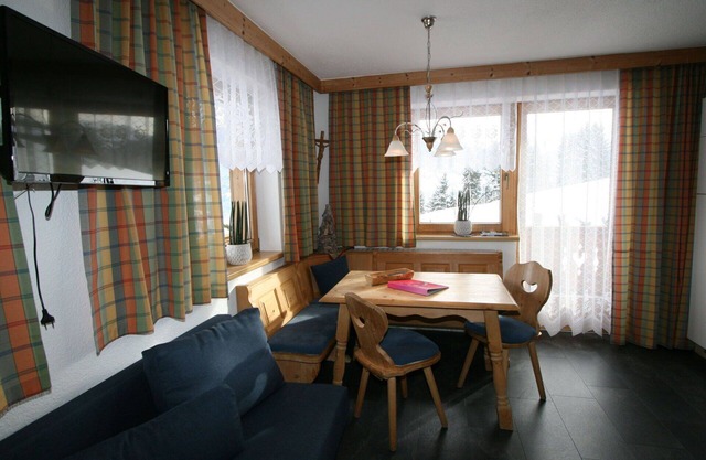 Beautiful apartment for 3 guests with WIFI, TV, balcony and parking