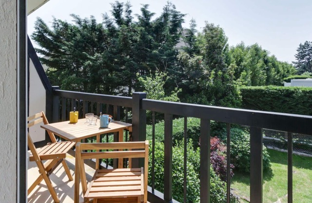 Beautiful apartment for 2 guests with WIFI, TV, balcony and parking