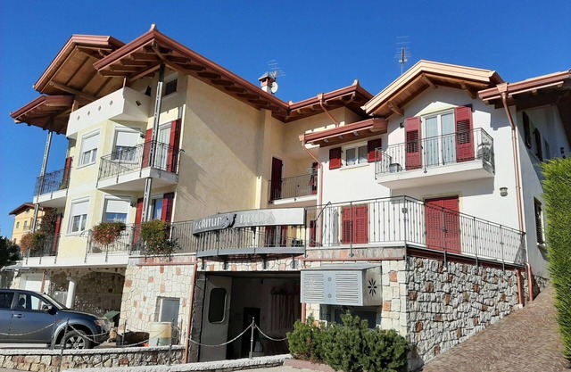 Beautiful apartment for 4 guests with WIFI, TV, terrace, pets allowed and parking