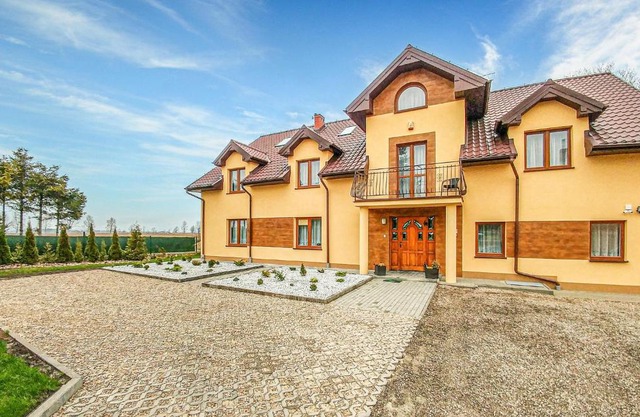 Beautiful Apartment In Polchowo