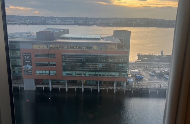 Beautiful Apartment With Excellent Water View