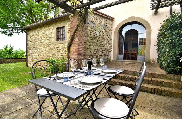 Beautiful apartment with pool in the Florentine countryside!