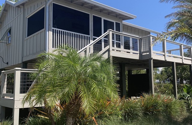 Beautiful Bokeelia! Fishing dream! Bring your boat and your dog