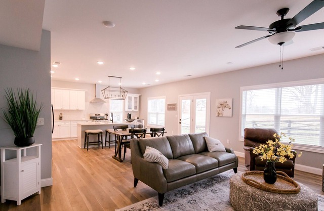 Beautiful Brand New Lexington Home!