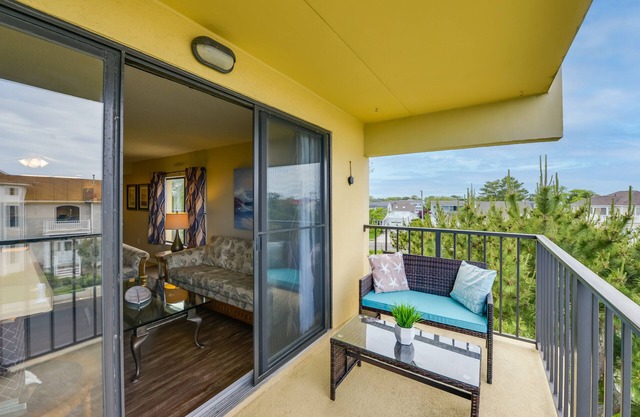 Beautiful Brigantine Condo w/Patio & Beach Access
