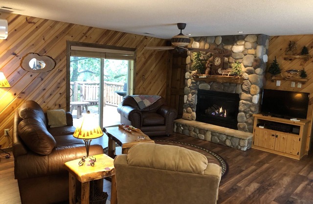 Beautiful cabin getaway on Green Lake
