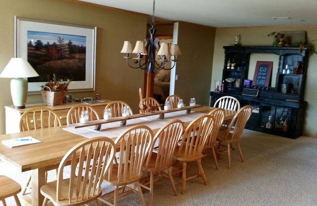 Beautiful Castle Rock Lake 3 Bedroom Penthouse Condo
