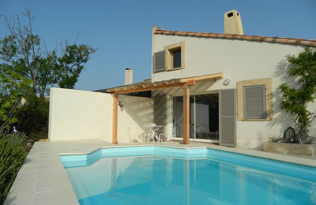 Beautiful, contemporary 2 bed villa with private pool & stunning views