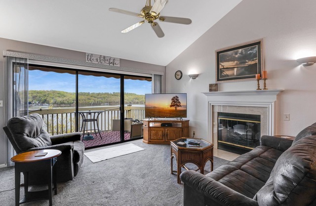 Beautiful Condo with Main Channel View Sleeps 8