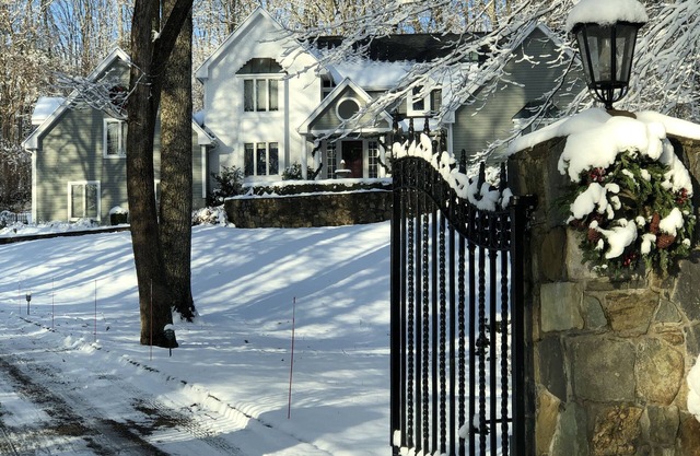 Beautiful Country Estate with Heated Pool
