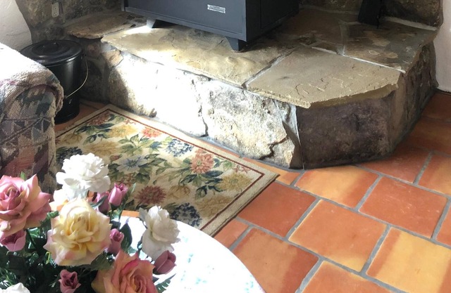 Beautiful Cozy Spanish Style Adobe House with NEW HIGH SPEED WIFI