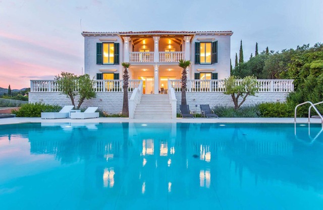 Beautiful Dubrovnik Villa | 5 Bedrooms | Villa Gold Dubrovnik | Stylish.