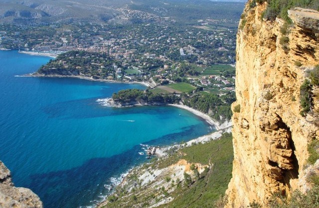 Beautiful studio near CASSIS, very quiet and sunny