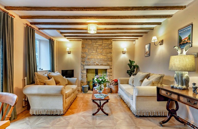Beautifully presented holiday cottage in the Cotswolds - Holly Cottage
