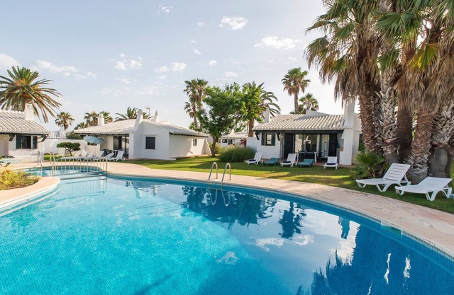 Beautiful Holiday Home in Residential Complex with Pool, Wi-Fi, Terrace and Lawn