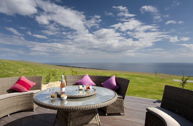 Beautiful holiday home, just a walk away from Talland beach.