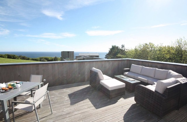 Beautiful holiday home, just a walk away from Talland beach.