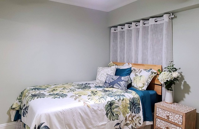 Beautiful Home near Waikiki, w/Car Rental and On-site Parking (4 Guests Max)