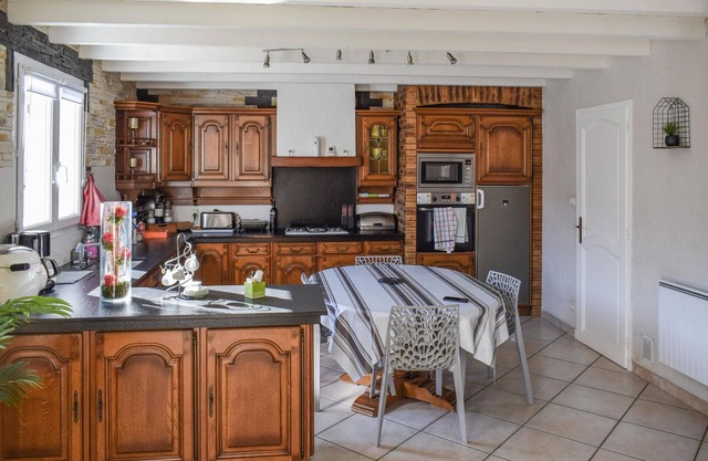 Beautiful house at the foot of the regional nature park of the Pibeste-Aoulhet massif.
