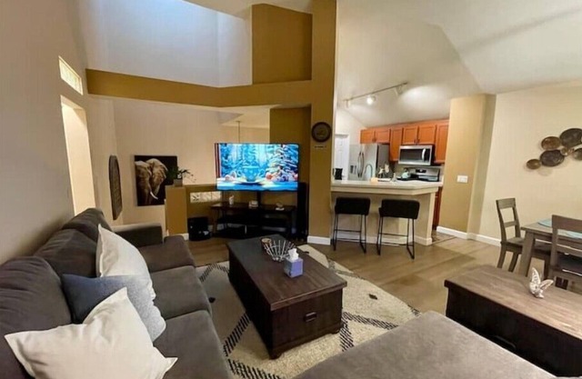Beautiful Laguna 2 Bedroom Condo