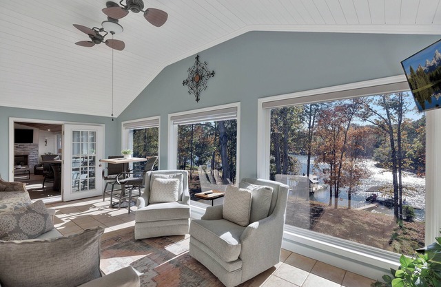Beautiful Lake Hartwell Retreat w/Private Dock in Anderson