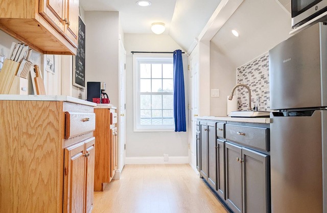 Beautiful Lake View Loft- 5 Min to LKN State Park!