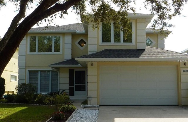 Beautiful Lakeview 5 bed 4 Bath South Facing Pool/Spa Home