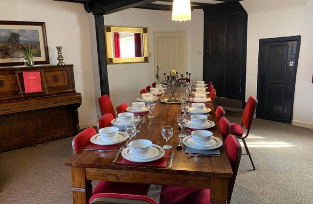 Beautiful Large Farm House Weldon