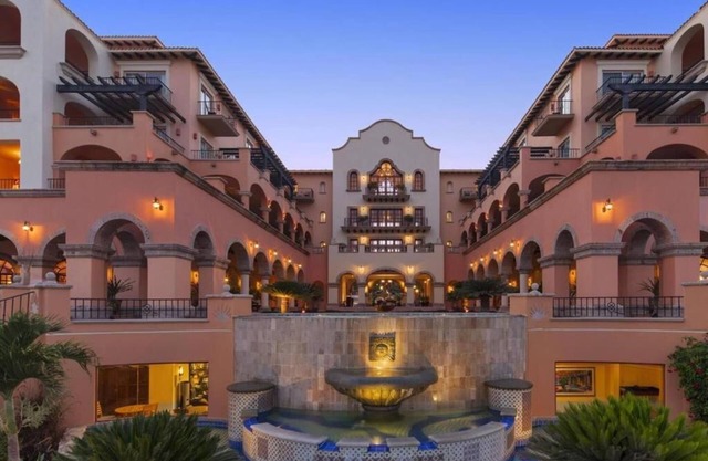 Beautiful Los Cabos Beachfront condo! February 26- March 4, 2024. Sleeps 6. nnnn