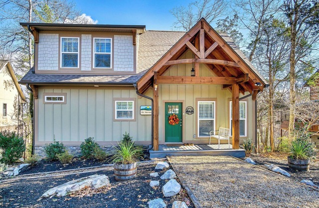 Beautiful mountain home with modern features Gas fire-place on the screened deck