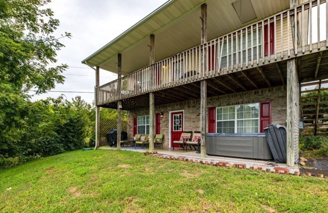 Beautiful Mountain View Place w Exclusive Hot Tub