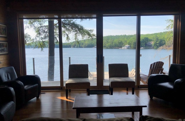 Beautiful Muskoka Cottage on Lake Rosseau