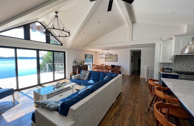 Beautiful Muskoka Cottage