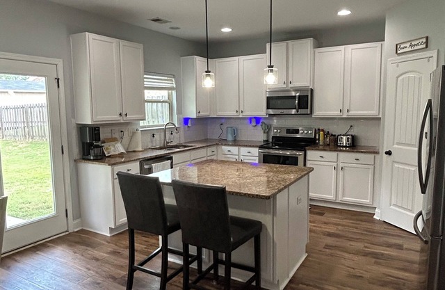 Beautiful newly renovated home, Conveniently located, Great for The Masters.