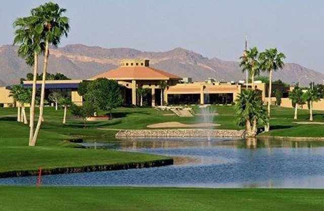 Beautiful private golf course complex with private golfing pool and jacuzzi.
