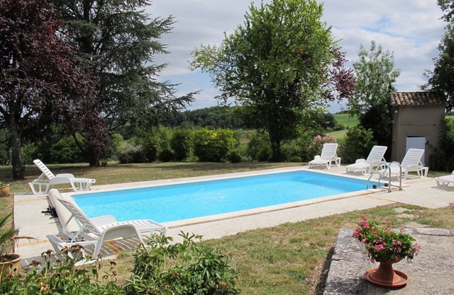 Beautiful private villa for 8 people with WIFI, A/C, private pool, TV, terrace and pets allowed