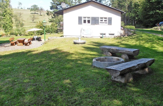 Beautiful private villa for 7 people with WIFI, TV, patio, pets allowed, panoramic view and park.