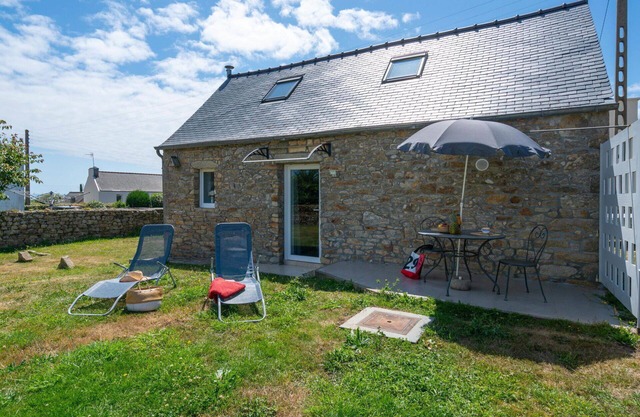 Beautiful private villa for 4 guests with TV, terrace and pets allowed