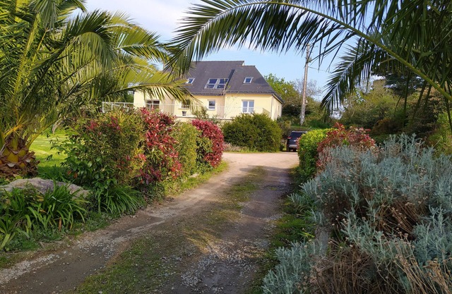Beautiful property 180m² - 10 pers -Côte de Granit Rose, sandy beach
