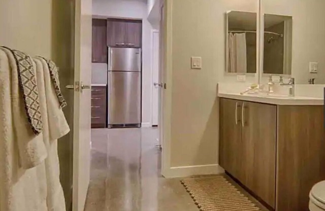 Beautiful Single BR Apt in West Hollywood