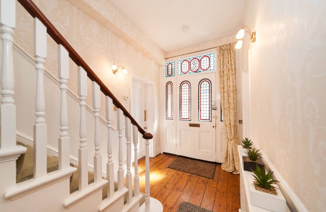 Beautiful Spacious 3 bedroom House in Battersea