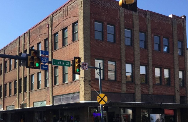 Beautiful spacious 2 Bedrooms 2 baths in Midtown