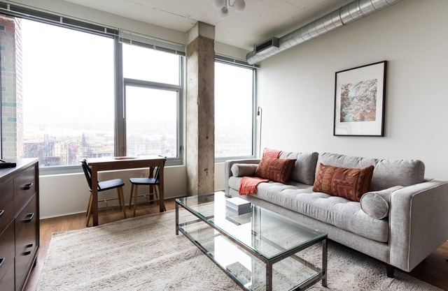 Beautiful Studio in The Foundry w/ Concierge + Gym