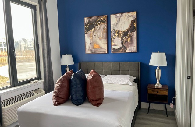 Beautiful Studio Near Airport 3627