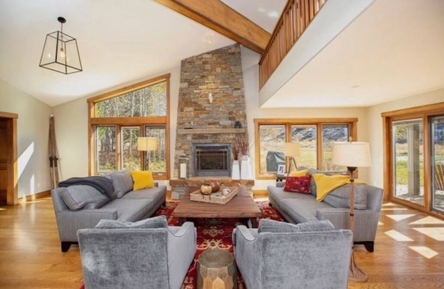 Beautiful Sun Valley home, 5 minutes to the everything-skiing, hiking, downtown!