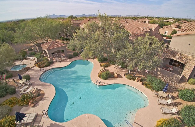 Beautiful two bed, two bath townhouse in N Scottsdale in the Grayhawk community
