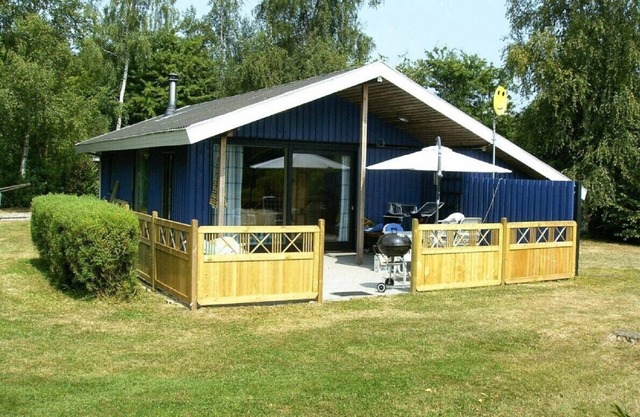 Beautiful vacation home in a peaceful area close to a child-friendly beach