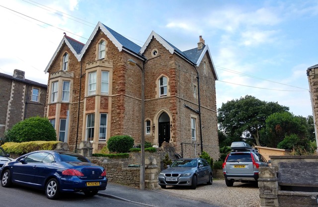 Beautiful Victorian House overlooking the sea in Clevedon.